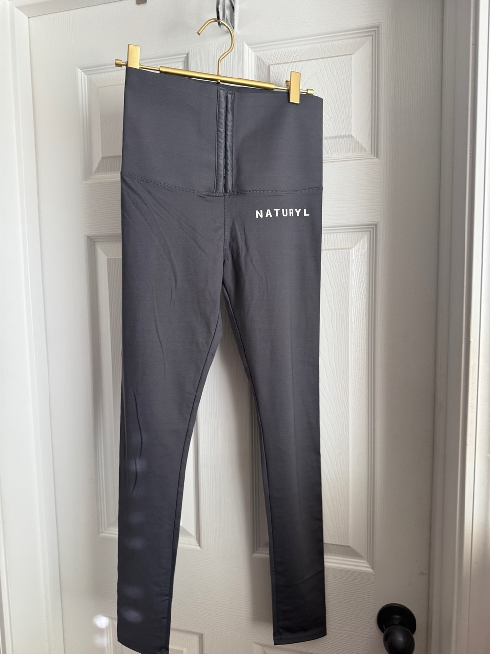 NATURYL High-Waist Black Leggings
